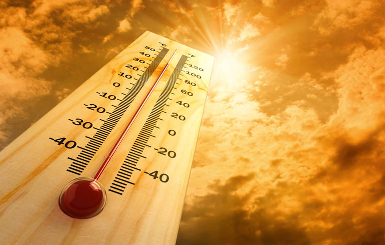 Nhiệt độ tăng cao là nguyên nhân gây mẩn ngứa mùa hè