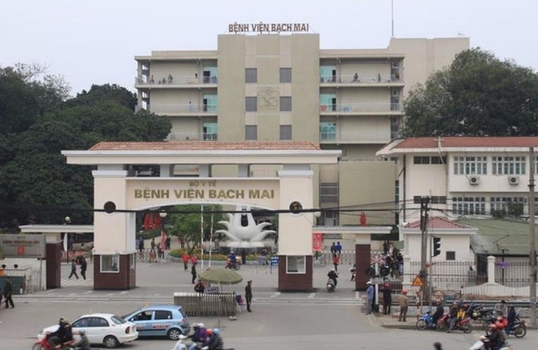 Khám bệnh trĩ ở bệnh viện Bạch Mai