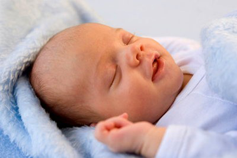 Đảm bảo chất lượng phòng ngủ giúp bé phòng tránh tình trạng bé nổi mẩn ngứa vào ban đêm