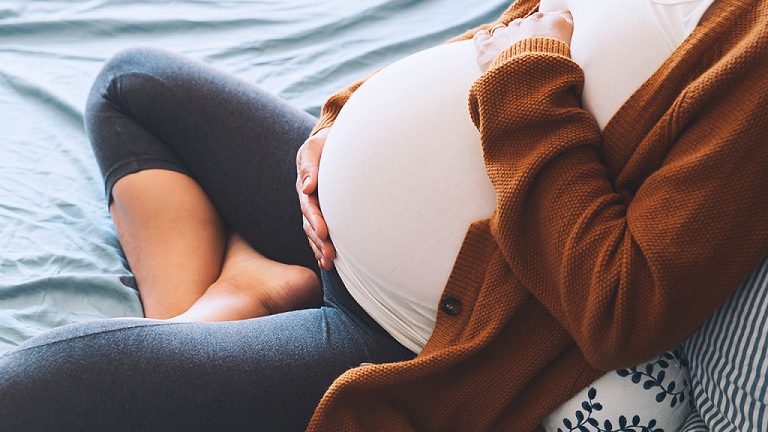 Đau lưng khi mang thai – Mẹo giảm đau nhanh cho mẹ bầu