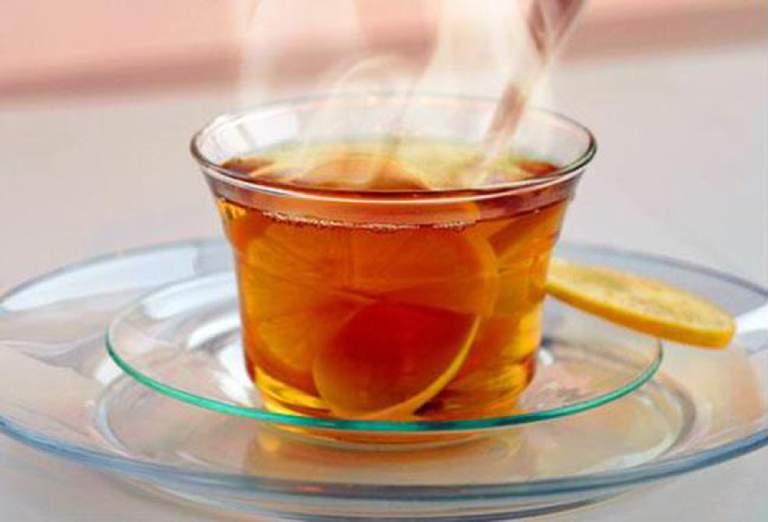 Uống mật ong pha nước ấm giúp cải thiện tình trạng dị ứng