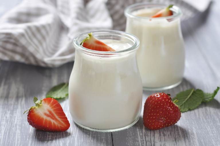 Sữa chua giúp cải thiện đáng kể tình trạng huyết trắng có mùi