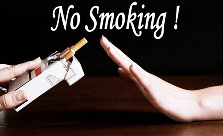 Khói thuốc lá ảnh hưởng đến phổi và quá trình điều trị viêm cột sống dính khớp
