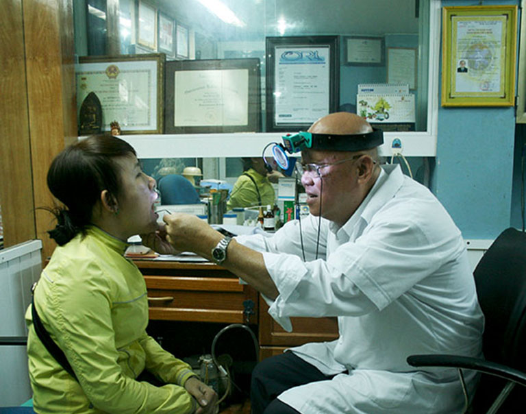 Phòng khám bác sĩ Huỳnh Bá Tân hoạt động nhiều năm trong lĩnh vực y tế, chuyên khoa Tai Mũi Họng