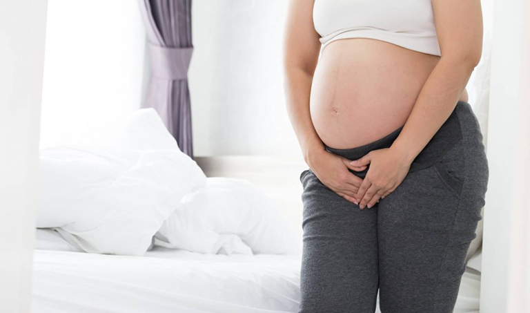 Mang thai là yếu tố làm gia tăng nguy cơ tiểu không tự chủ ở nữ giới