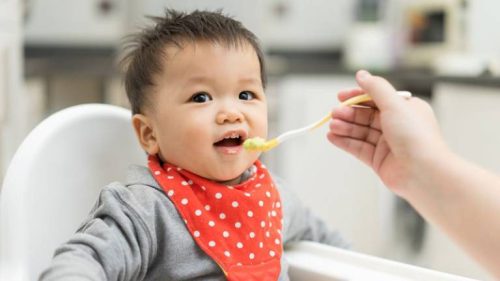 Trẻ bị viêm amidan nên ăn gì là thắc mắc chung của nhiều cha mẹ