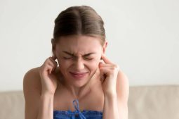 Viêm xoang ù tai là hiện tượng khiến nhiều người khó chịu