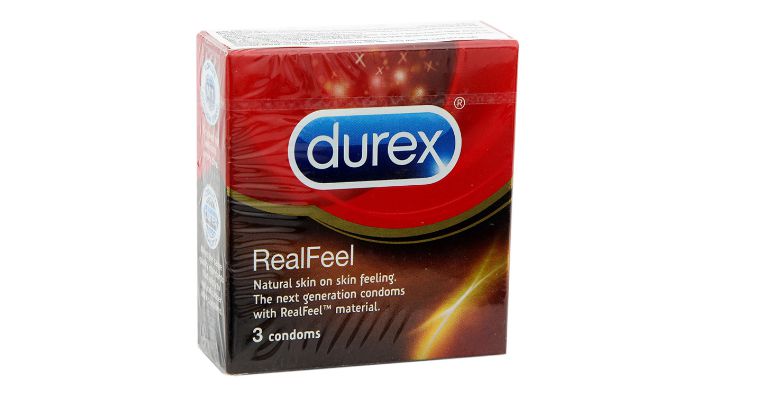 Bao cao su Durex Real Feel có tính năng mỏng, mềm mại, mang lại độ chân thật khi quan hệ.