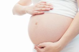 đau dạ dày khi mang thai 3 tháng cuối