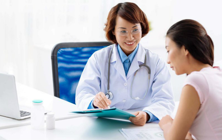 Khám phụ khoa là điều cần thiết, thể hiện sự quan tâm đến sức khỏe cá nhân của phụ nữ.