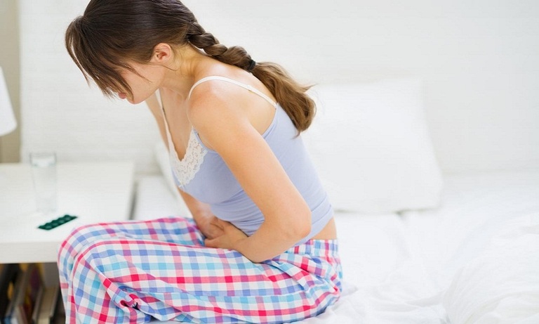 Máu kinh ra thành từng mảng trong tháng đầu có thể là dấu hiệu dọa sảy thai