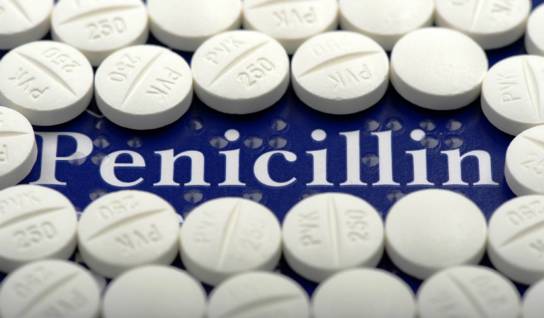 Rhuốc đặc trị bệnh giang mai là kháng sinh Penicillin.