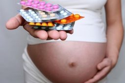 Thuốc chữa đau dạ dày có thể gây sảy thai hoặc quái thai