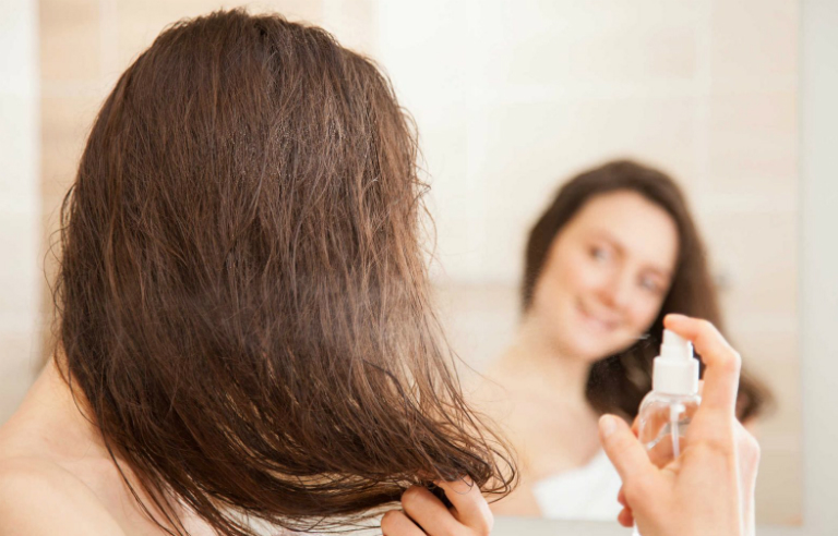 Khi bị rụng tóc nhiều, bạn có thể dùng một số loại thuốc sau đây để kích thích mọc tóc, chữa trị rụng tóc.