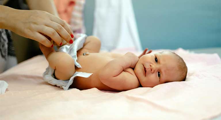 điều trị áp xe hậu môn trẻ sơ sinh