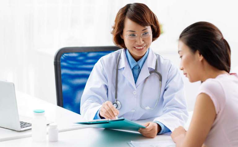 Bác sĩ Hương chữa bệnh trĩ nổi tiếng ở Hà Nội là bác sĩ điều trị bệnh trĩ bằng phương pháp y học cổ truyền.