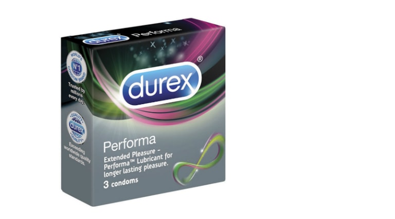 Bao cao su Durex Performa là loại bao cao su giúp kéo dài thời gian quan hệ, chống xuất tinh sớm.