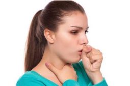 Ho và buồn nôn là dấu hiệu của các bệnh lý về hô hấp hoặc tiêu hóa