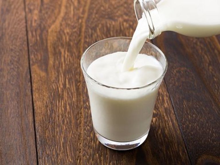 Sữa tươi làm dịu cơn đau dạ dày nhưng đừng uống nếu bị hội chứng kích thích đường ruột
