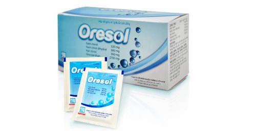 Thuốc Oresol là dạng bột pha uống giúp bù nước, bù chất điện giải cho cơ thể.