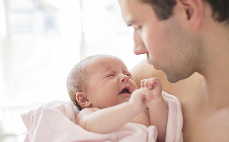 dấu hiệu trẻ sơ sinh bị viêm họng