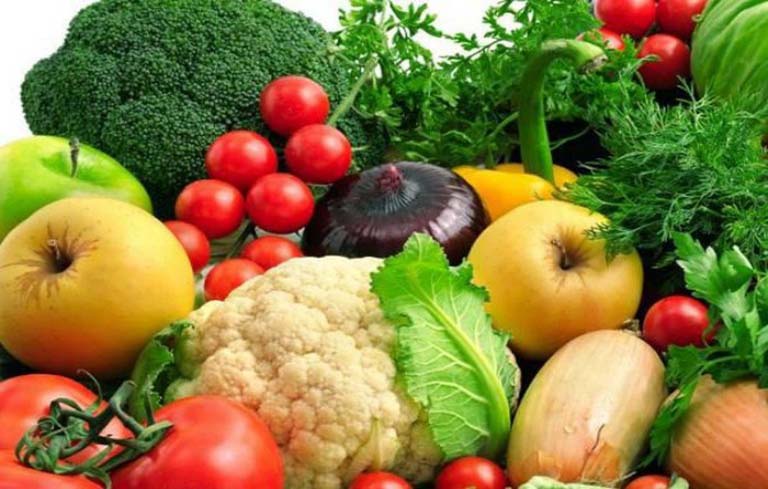Bệnh nhân gout nên ăn nhiều rau xanh và hoa quả trong những ngày Tết đến xuân về