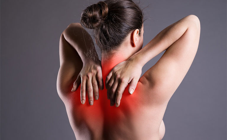 Bệnh trào ngược dạ dày gây đau lưng và cách xử lý