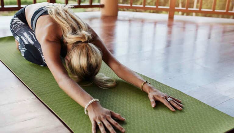 các bài tập yoga cho người vô sinh hiếm muộn
