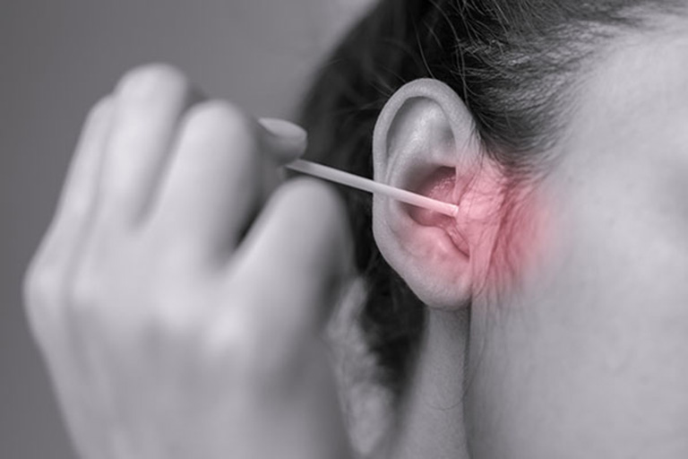 Viêm tai giữa mạn tính là gì? Thông tin cần biết