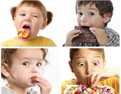 Em bé ăn kẹo bị sâu răng: Nguyên nhân, giải pháp điều trị và phòng ngừa