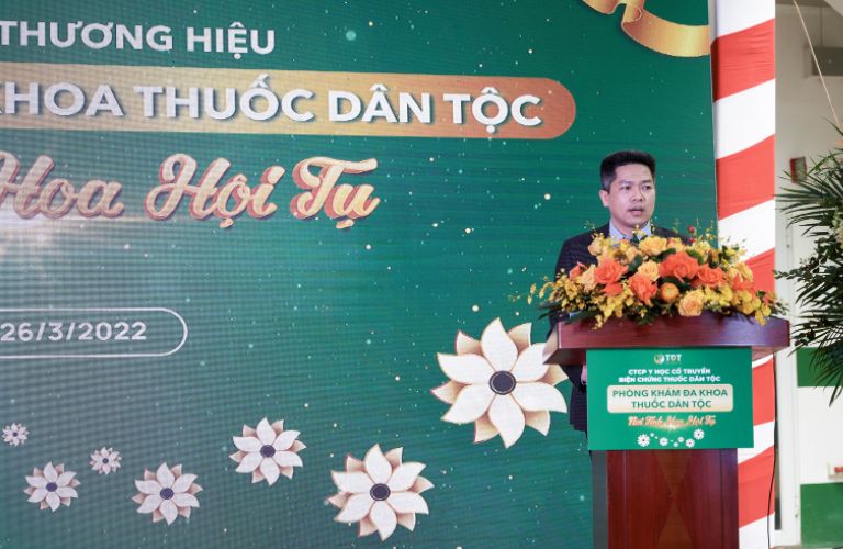 Ông Nguyễn Quang Hưng, Tổng Giám đốc Trung tâm Thuốc Dân Tộc phát biểu về mục tiêu, sứ mệnh của phòng khám đa khoa