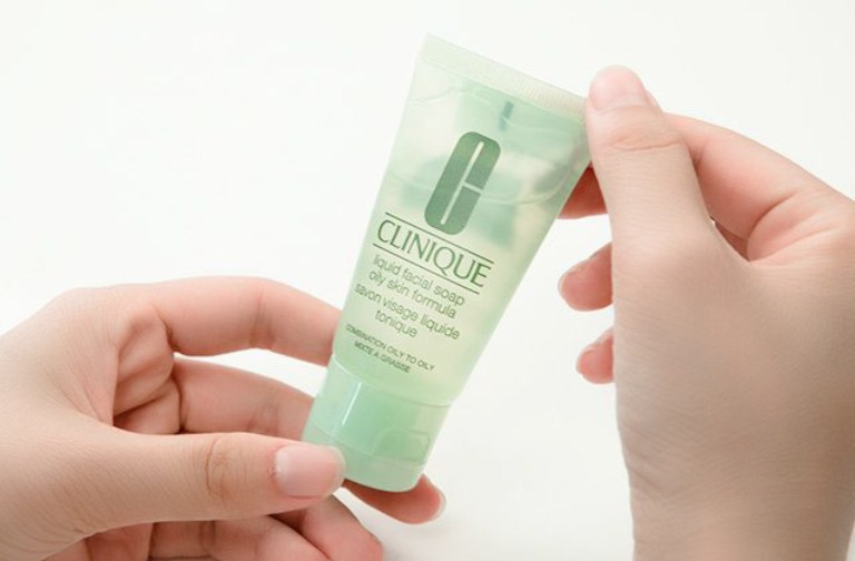 Gel rửa mặt Clinique Facial Soap Oily Skin có loại dung tích 30ml để dùng thử