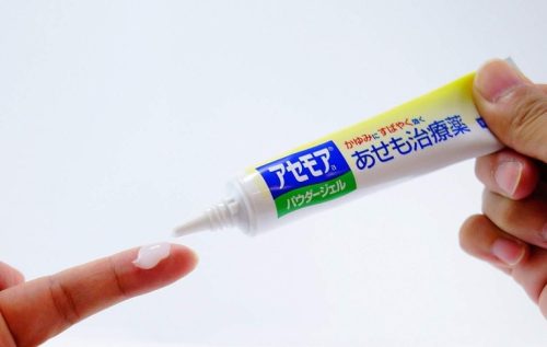 Kobayashi Acemore a Powder Gel được đánh giá cao về mức độ an toàn, lành tính, dùng được cho cả trẻ em và người lớn