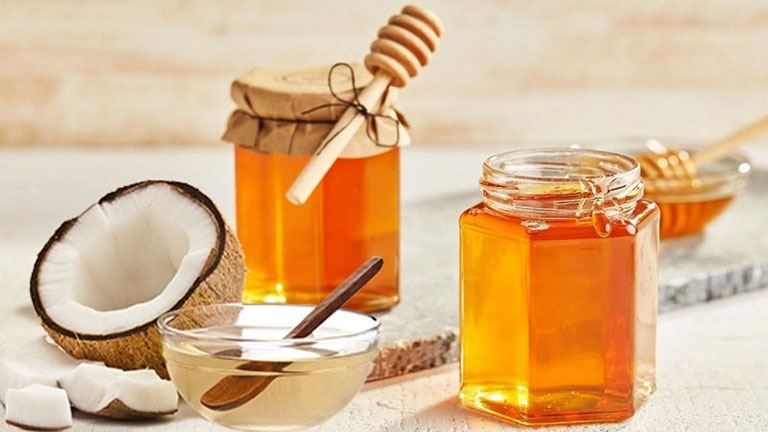 Công thức mật ong và dầu dừa trị nấm da đầu 