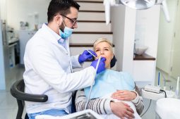 Phương pháp đặt thuốc diệt tủy răng chỉ thích hợp thực hiện khi bà bầu mang thai 3 tháng giữa