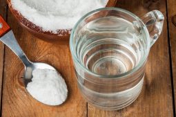 Trị nhiệt miệng bằng muối là phương pháp dân gian được nhiều người biết đến và áp dụng