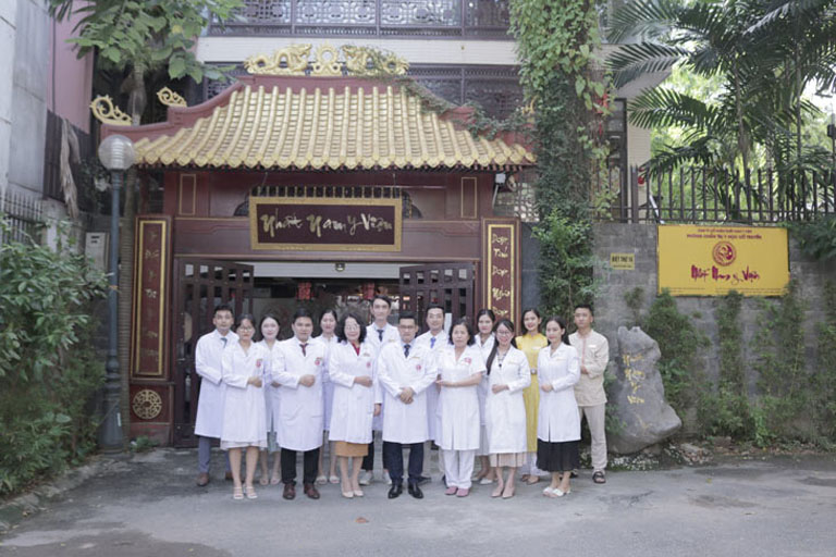 Trung tâm Da liễu Đông y Việt Nam sở hữu đội ngũ bác sĩ giỏi chuyên môn