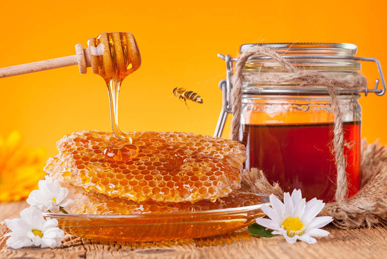 Mật ong giúp tăng cường hệ miễn dịch, kháng viêm và chữa viêm họng