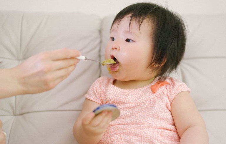 Dinh dưỡng cho trẻ mắc chứng ruột ngắn